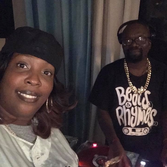 Meet your Posher, Joi - Picture 1 of 1